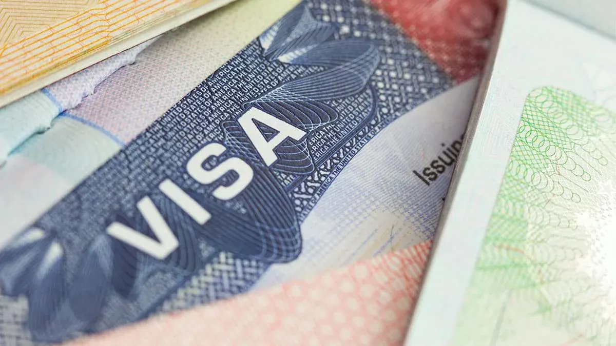 Abstract landscape-style photo used as decorative hero image for a US citizen living in UAE tax residency basics article