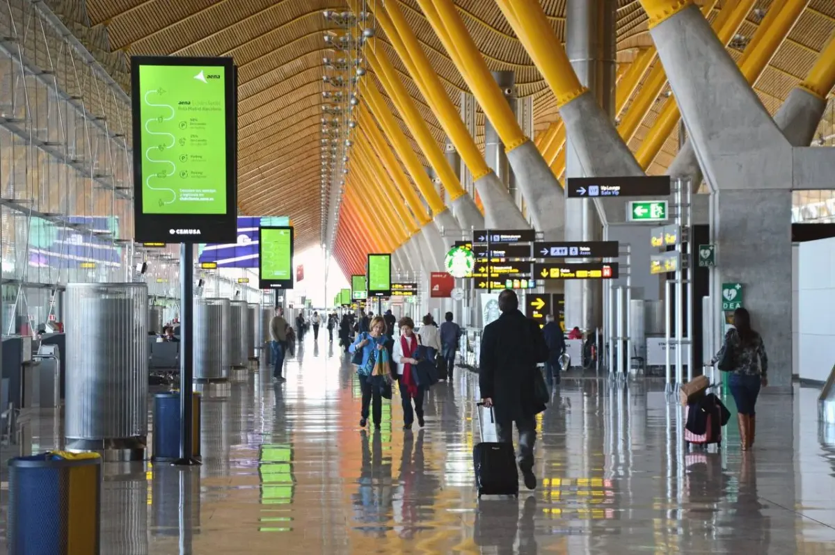 High-income US employee planning international move
